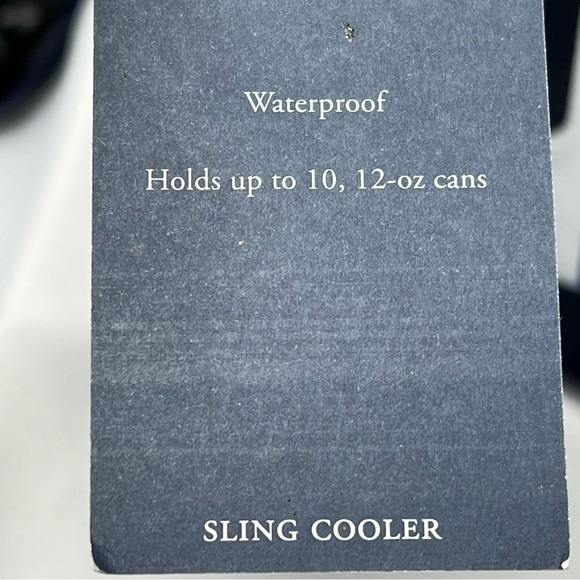 NWT Limited Edition Vineyard Vines x Target Navy Padded Shoulder Sling Cooler - Picture 15 of 16